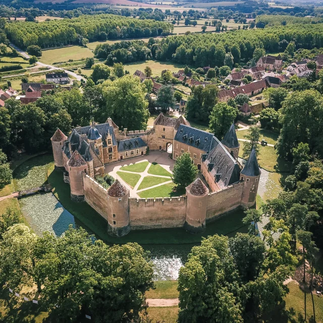 Château d'Ainay-le-Vieil｜Ad2t Du Cher